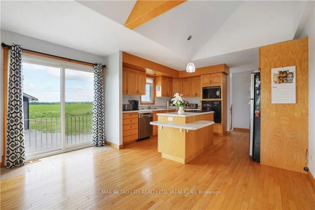 Photo 28 of 1280 South Mcnaughton Road, Admaston/Bromley, Admaston/Bromley — HOMEH
