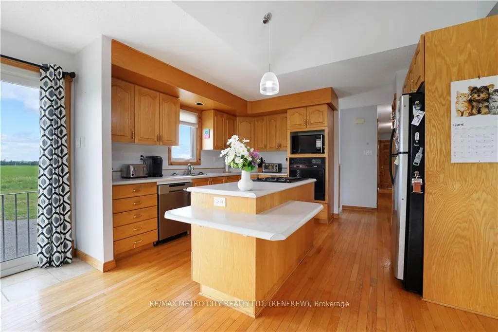 Photo 37 of 1280 South Mcnaughton Road, Admaston/Bromley, Admaston/Bromley — HOMEH
