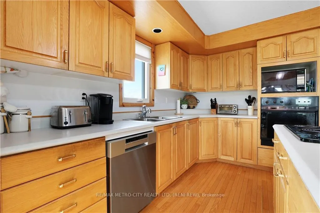 Photo 40 of 1280 South Mcnaughton Road, Admaston/Bromley, Admaston/Bromley — HOMEH