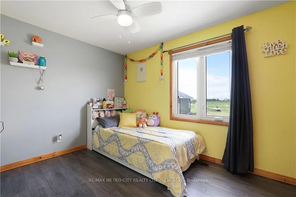 Photo 63 of 1280 South Mcnaughton Road, Admaston/Bromley, Admaston/Bromley — HOMEH
