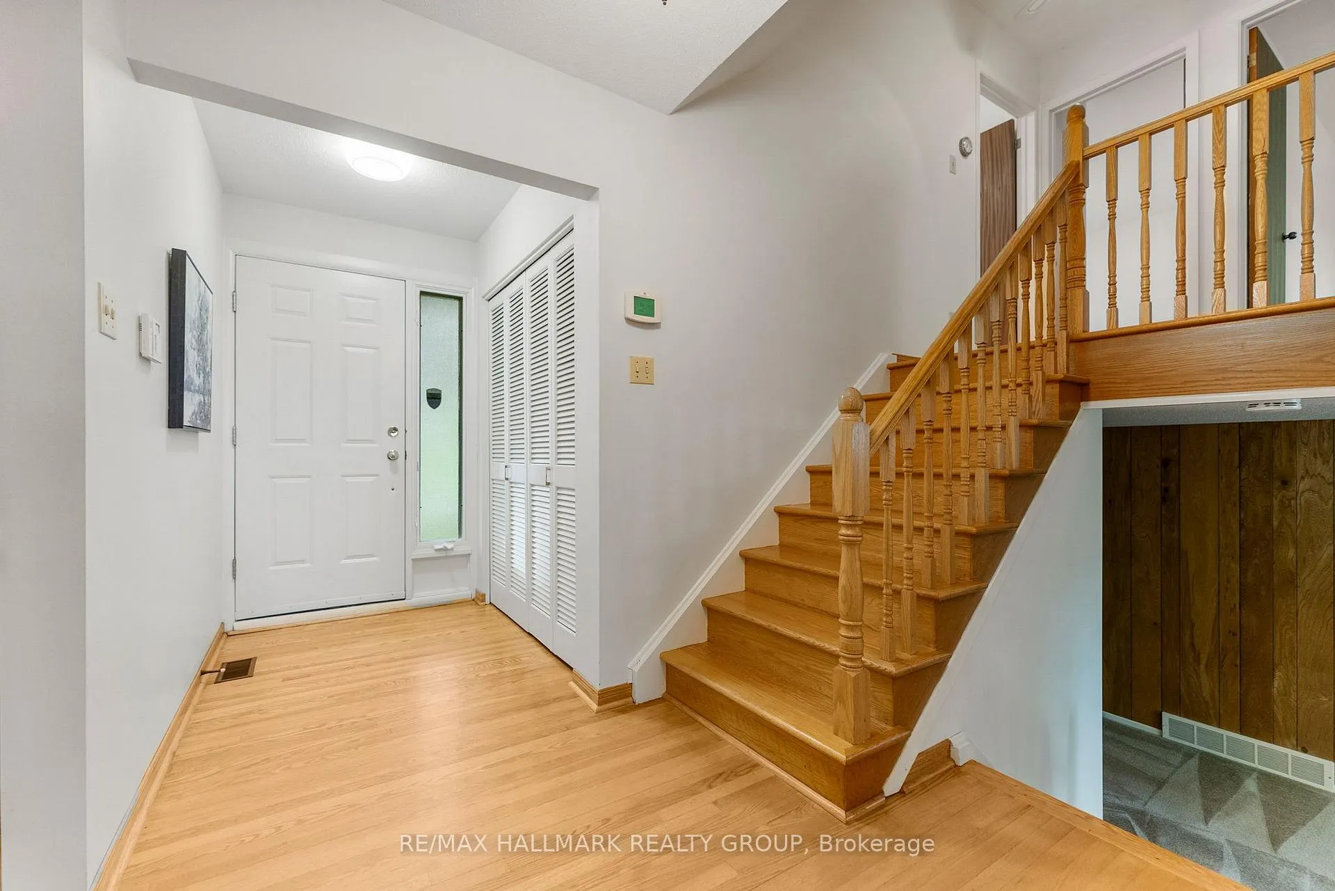 Photo 7 of 2153 Fillmore Crescent, Ottawa, Beacon Hill North — HOMEH