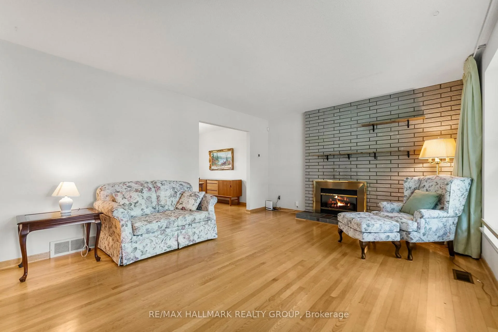 Photo 10 of 2153 Fillmore Crescent, Ottawa, Beacon Hill North — HOMEH