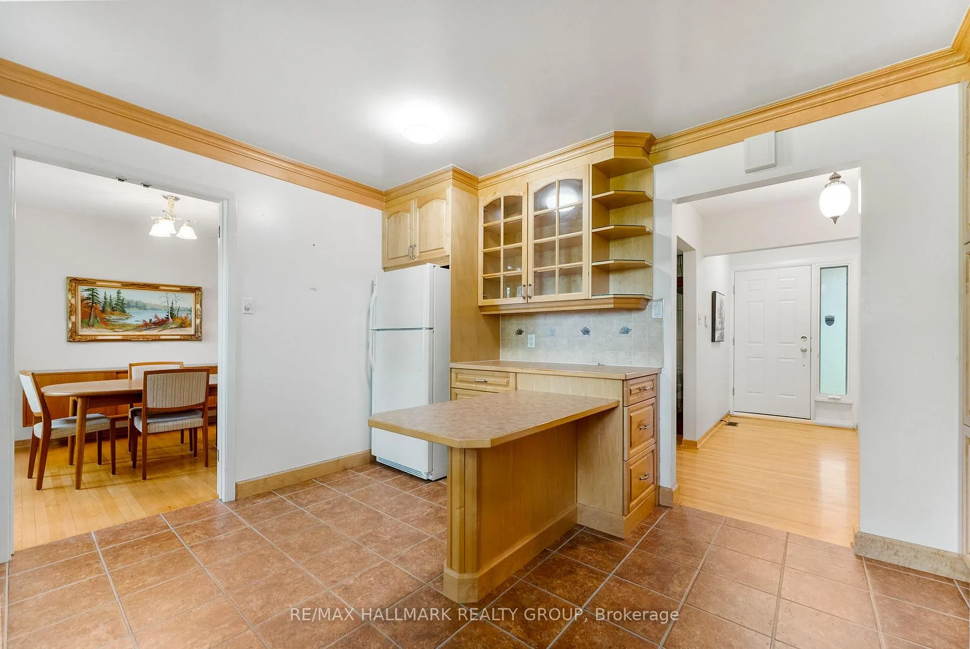 Photo 17 of 2153 Fillmore Crescent, Ottawa, Beacon Hill North — HOMEH