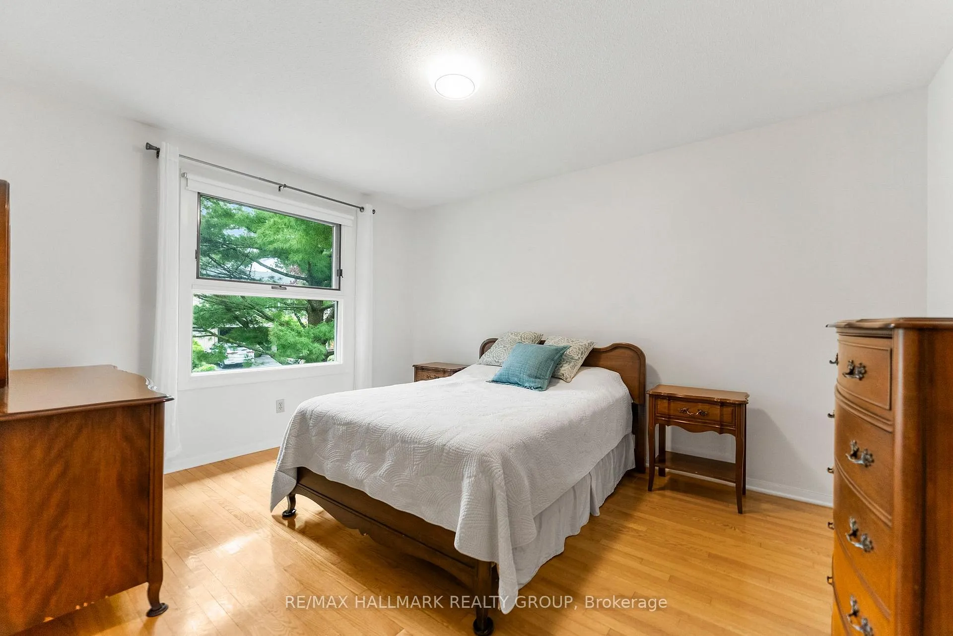 Photo 20 of 2153 Fillmore Crescent, Ottawa, Beacon Hill North — HOMEH