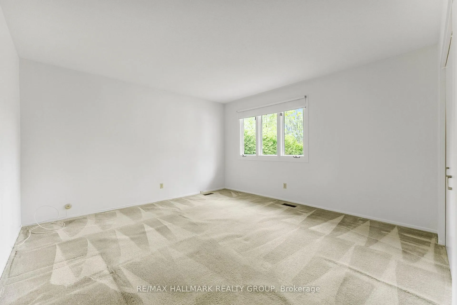 Photo 22 of 2153 Fillmore Crescent, Ottawa, Beacon Hill North — HOMEH