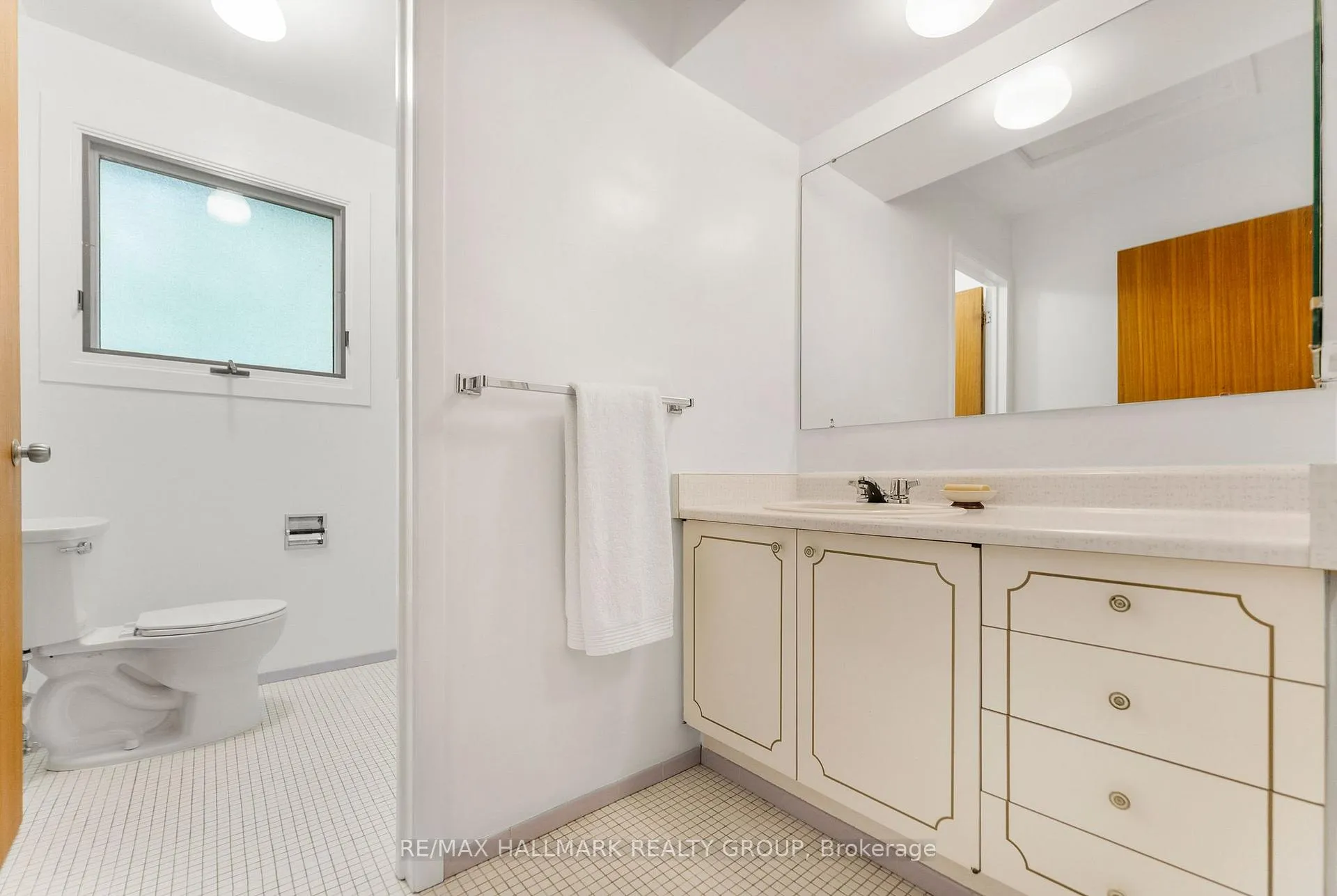 Photo 24 of 2153 Fillmore Crescent, Ottawa, Beacon Hill North — HOMEH
