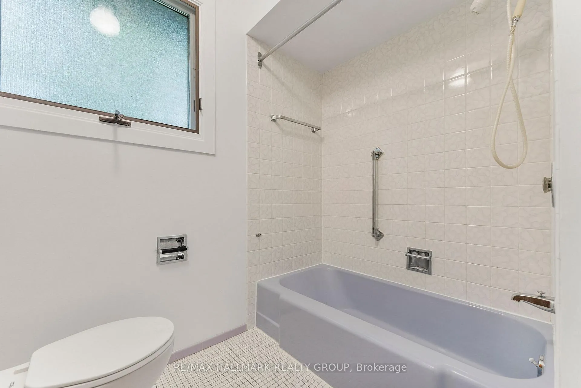Photo 25 of 2153 Fillmore Crescent, Ottawa, Beacon Hill North — HOMEH