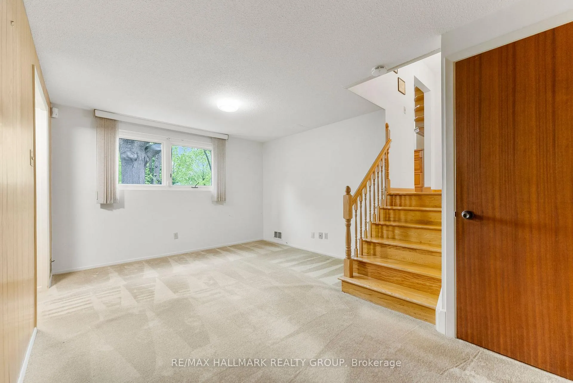Photo 26 of 2153 Fillmore Crescent, Ottawa, Beacon Hill North — HOMEH