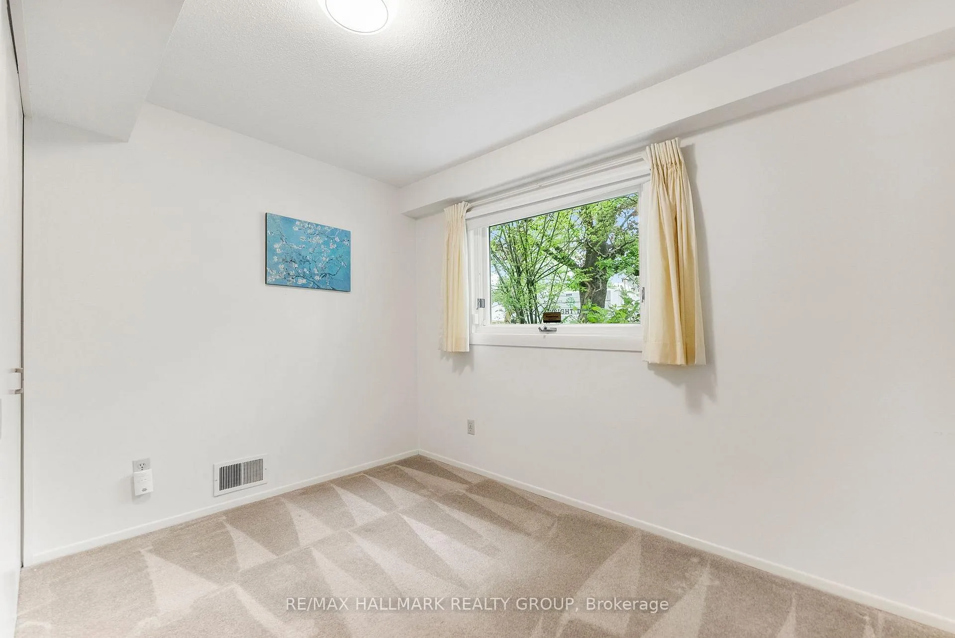Photo 30 of 2153 Fillmore Crescent, Ottawa, Beacon Hill North — HOMEH