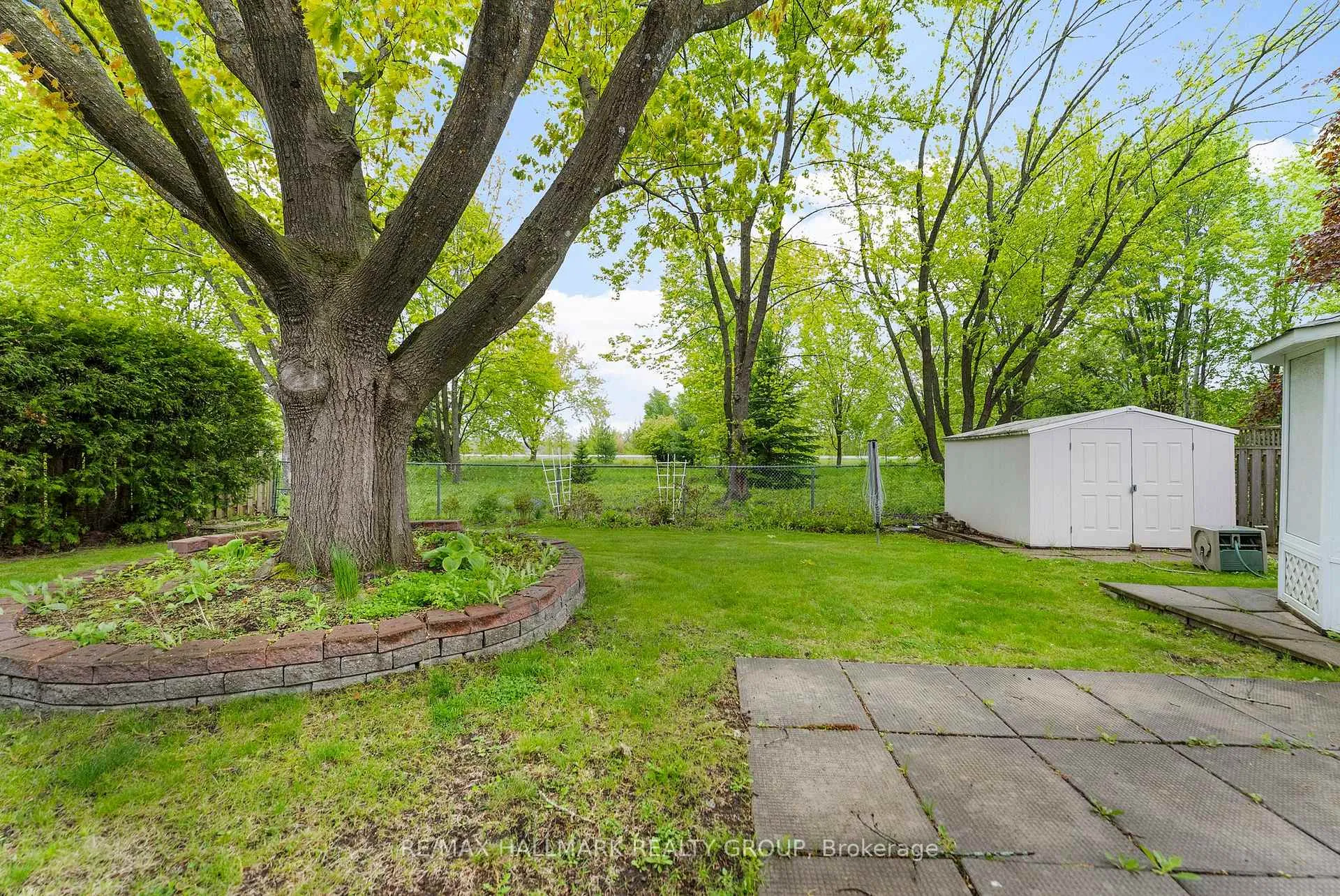 Photo 36 of 2153 Fillmore Crescent, Ottawa, Beacon Hill North — HOMEH