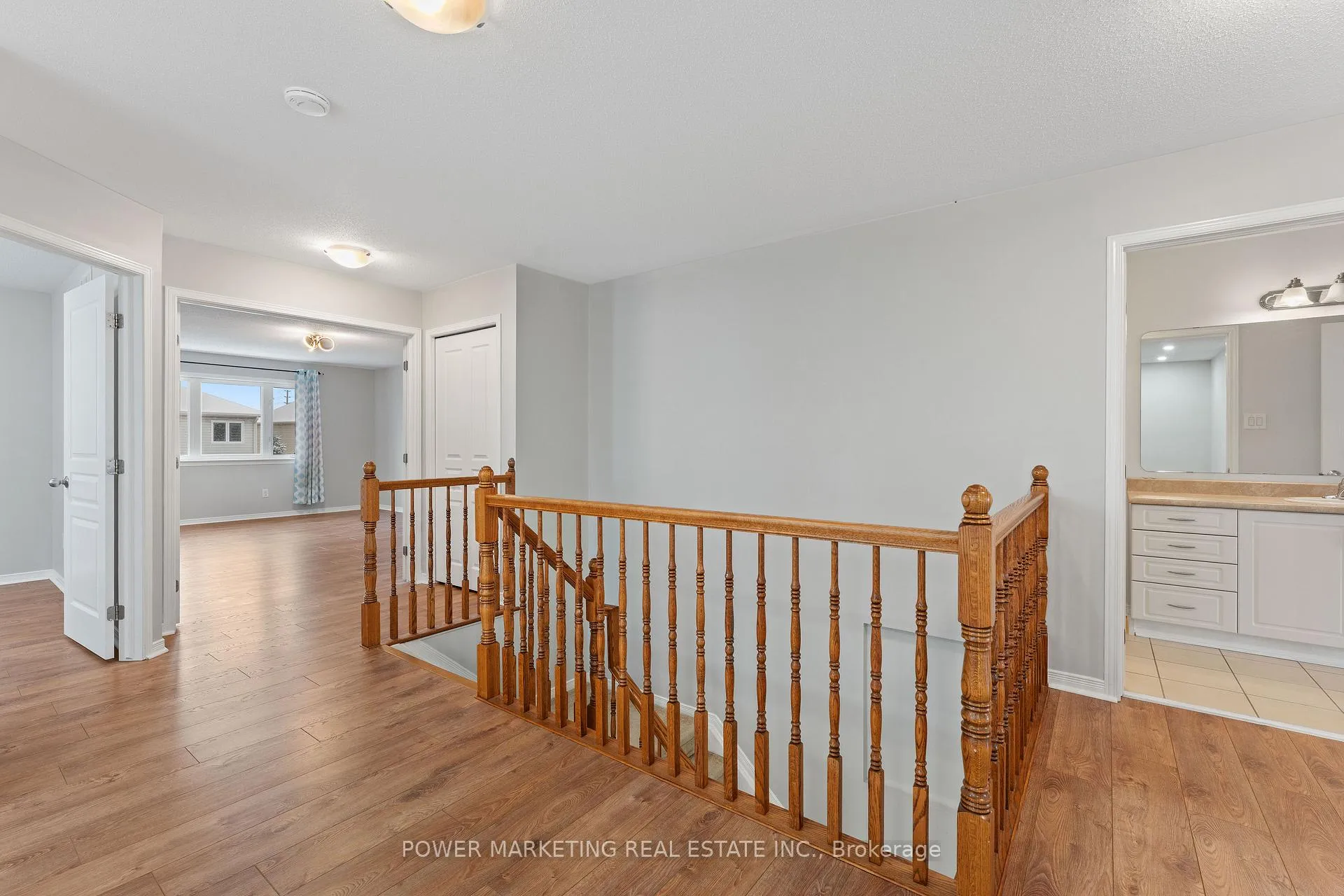 Photo 18 of 224 Harthill Way, Ottawa, Barrhaven - Heritage Park — HOMEH