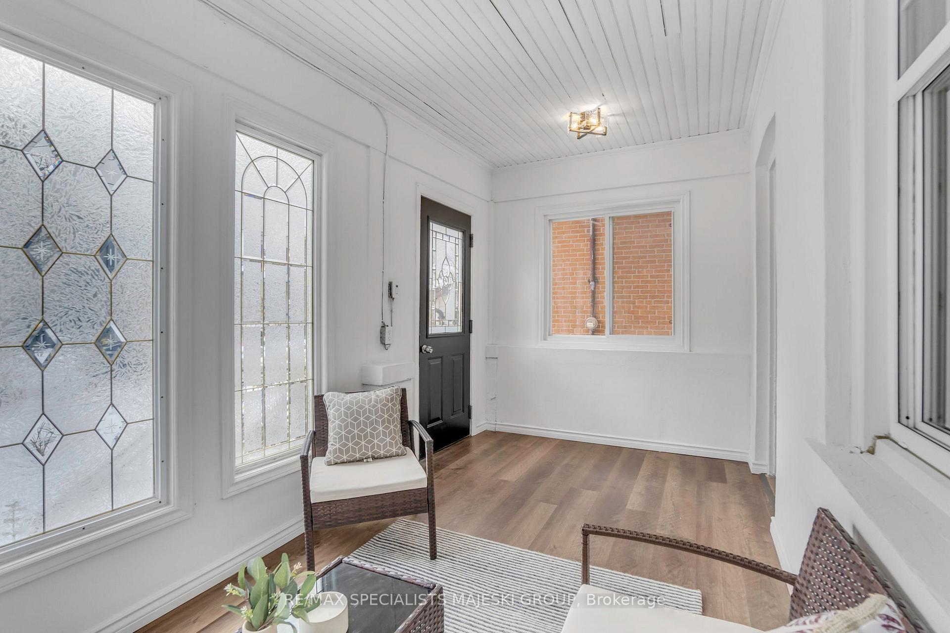 Photo 5 of 28 Heman Street, Etobicoke, Mimico — HOMEH