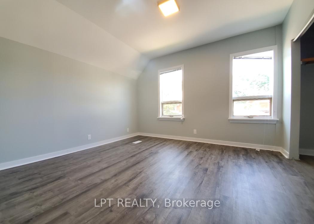 Photo 3 of Unit 2, 57 Hamilton Avenue N, Ottawa, Ottawa West — HOMEH