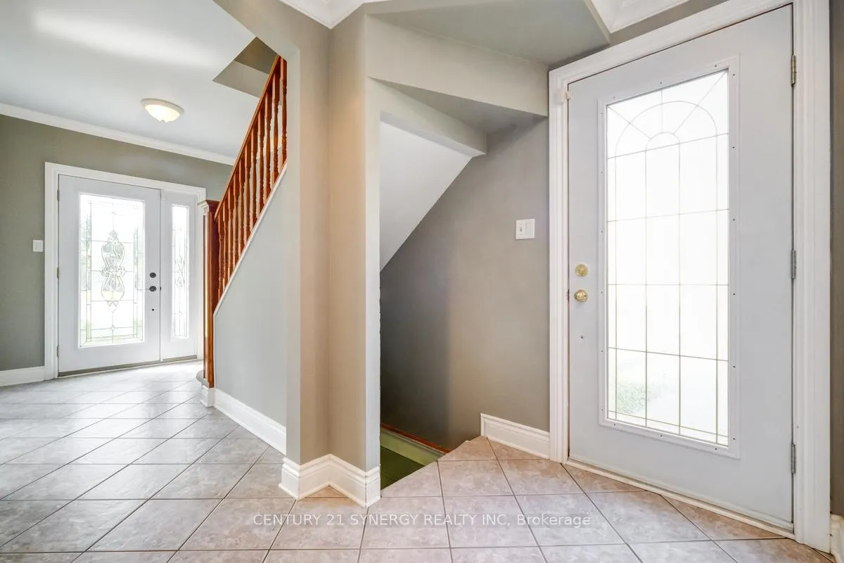 Photo 9 of 453 Pleasant Park Road, Ottawa, Alta Vista/Faircrest Heights — HOMEH