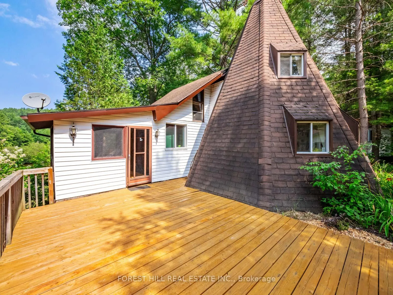 Photo 2 of 1128 Big Hawk Lake Road, Algonquin Highlands, Stanhope — HOMEH
