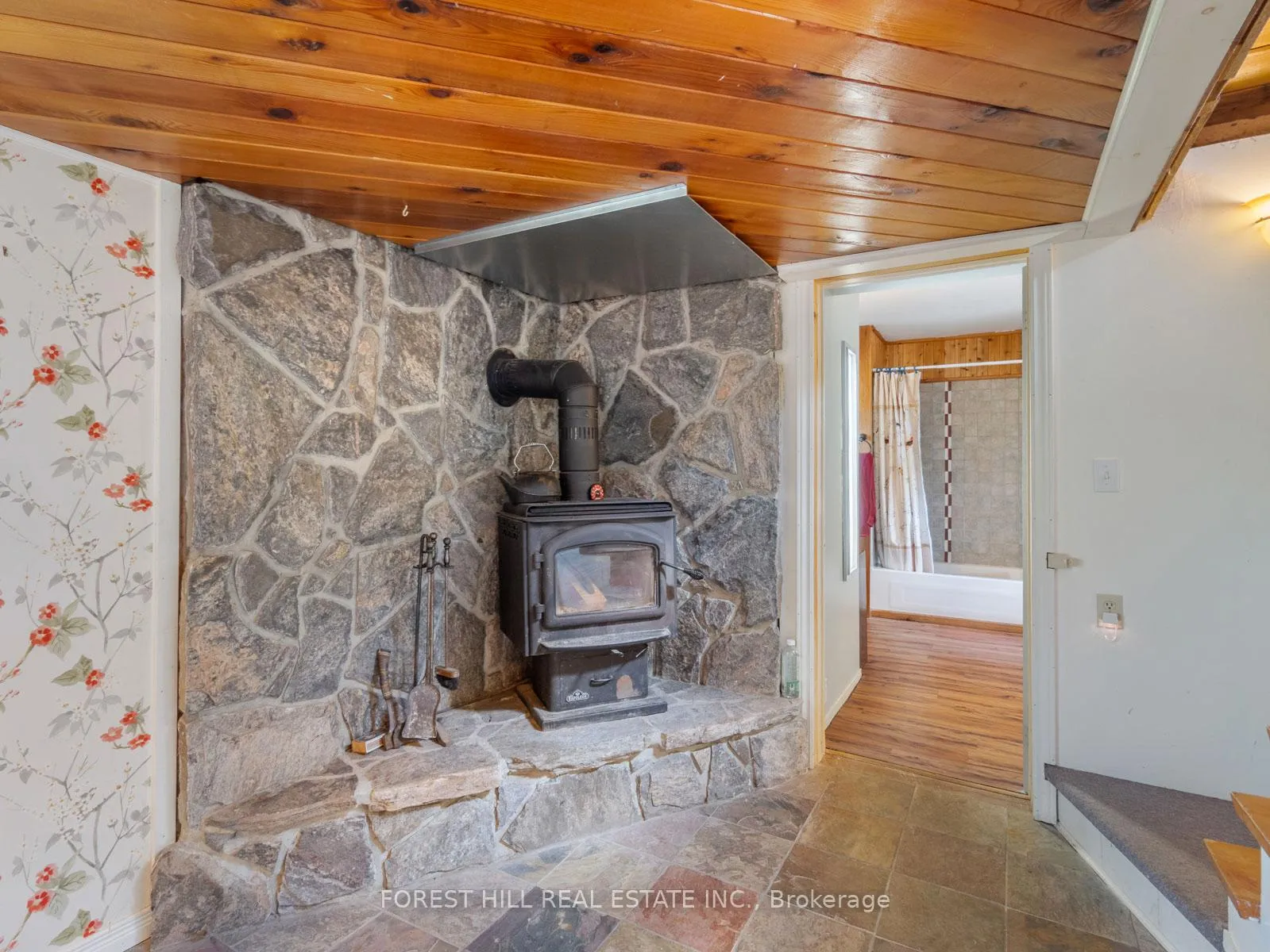 Photo 7 of 1128 Big Hawk Lake Road, Algonquin Highlands, Stanhope — HOMEH