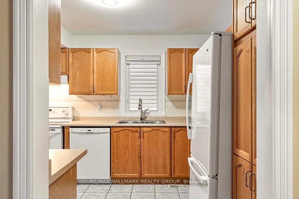 Photo 7 of 128 Boulder Way, Ottawa, Barrhaven - Longfields — HOMEH