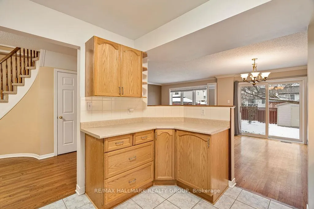Photo 11 of 128 Boulder Way, Ottawa, Barrhaven - Longfields — HOMEH