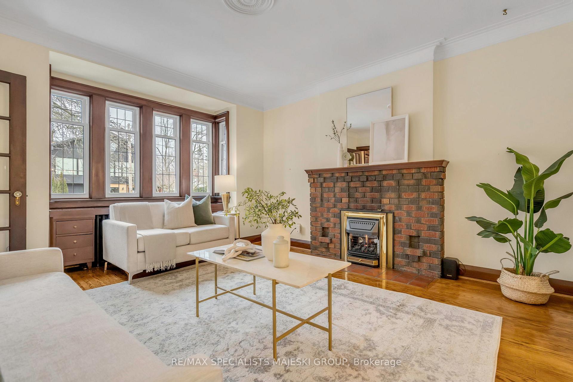 Photo 5 of 26 Stanley Avenue, Etobicoke, Mimico — HOMEH