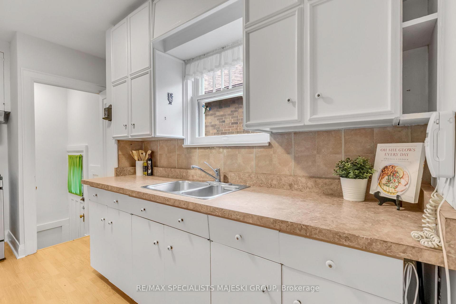 Photo 14 of 26 Stanley Avenue, Etobicoke, Mimico — HOMEH
