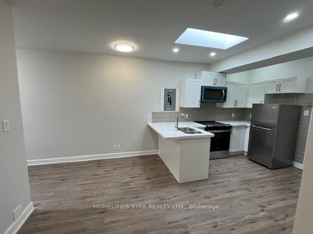 Photo 5 of Unit 2, 3003 Lake Shore Boulevard W, Etobicoke, New Toronto — HOMEH
