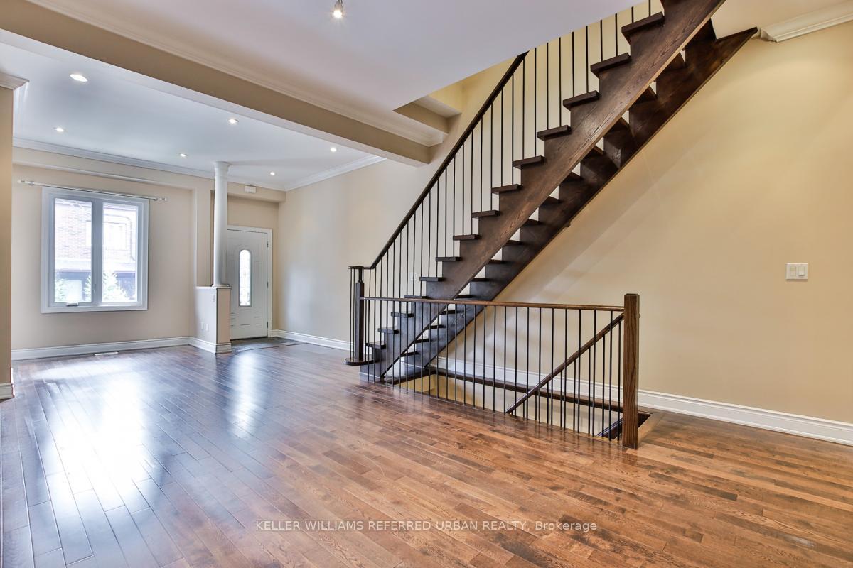 Photo 4 of 8 Stanley Avenue, Toronto, Niagara — HOMEH