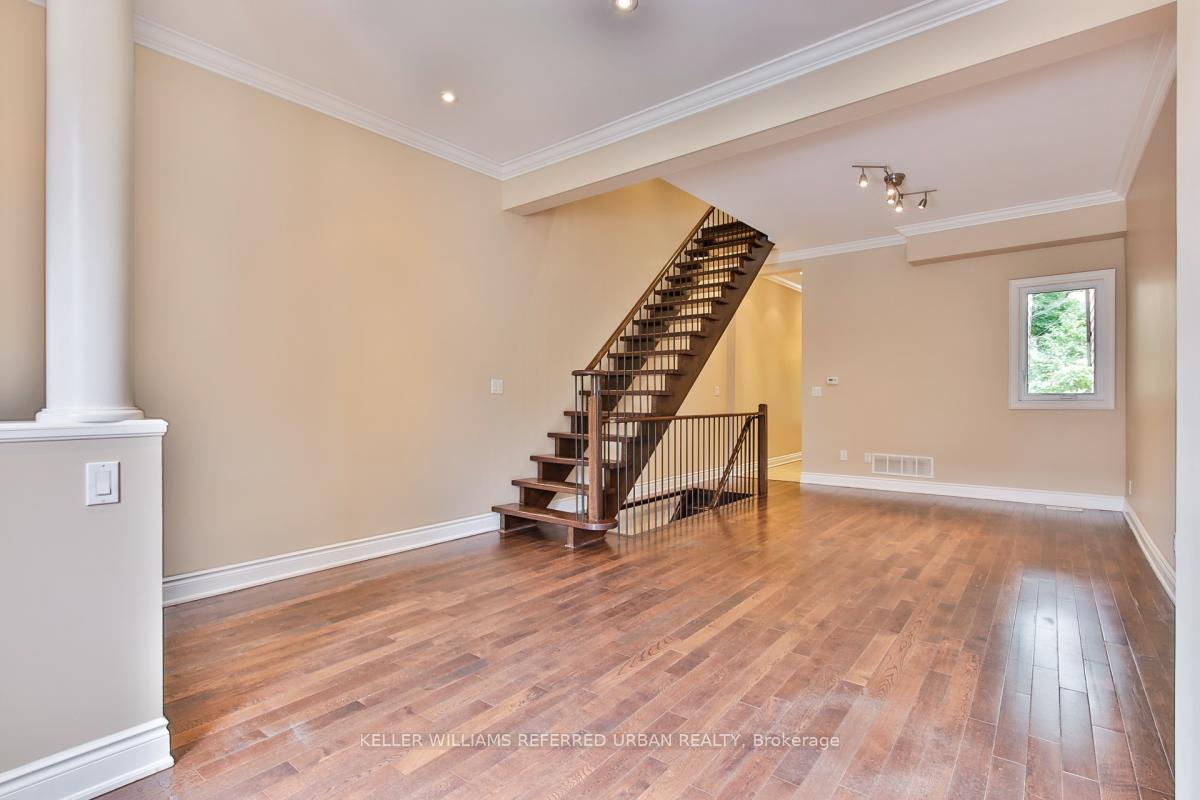 Photo 5 of 8 Stanley Avenue, Toronto, Niagara — HOMEH