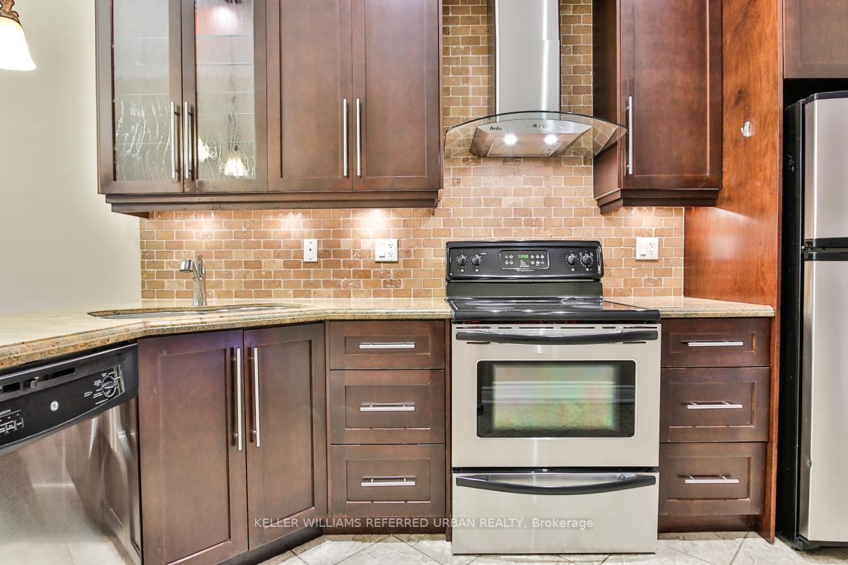Photo 10 of 8 Stanley Avenue, Toronto, Niagara — HOMEH