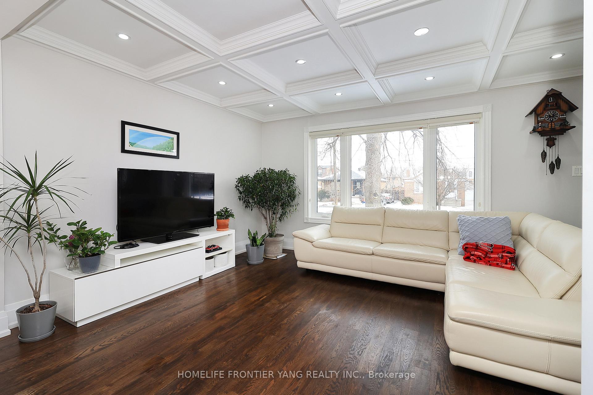 Photo 8 of 258 Aldercrest Road, Etobicoke, Alderwood — HOMEH