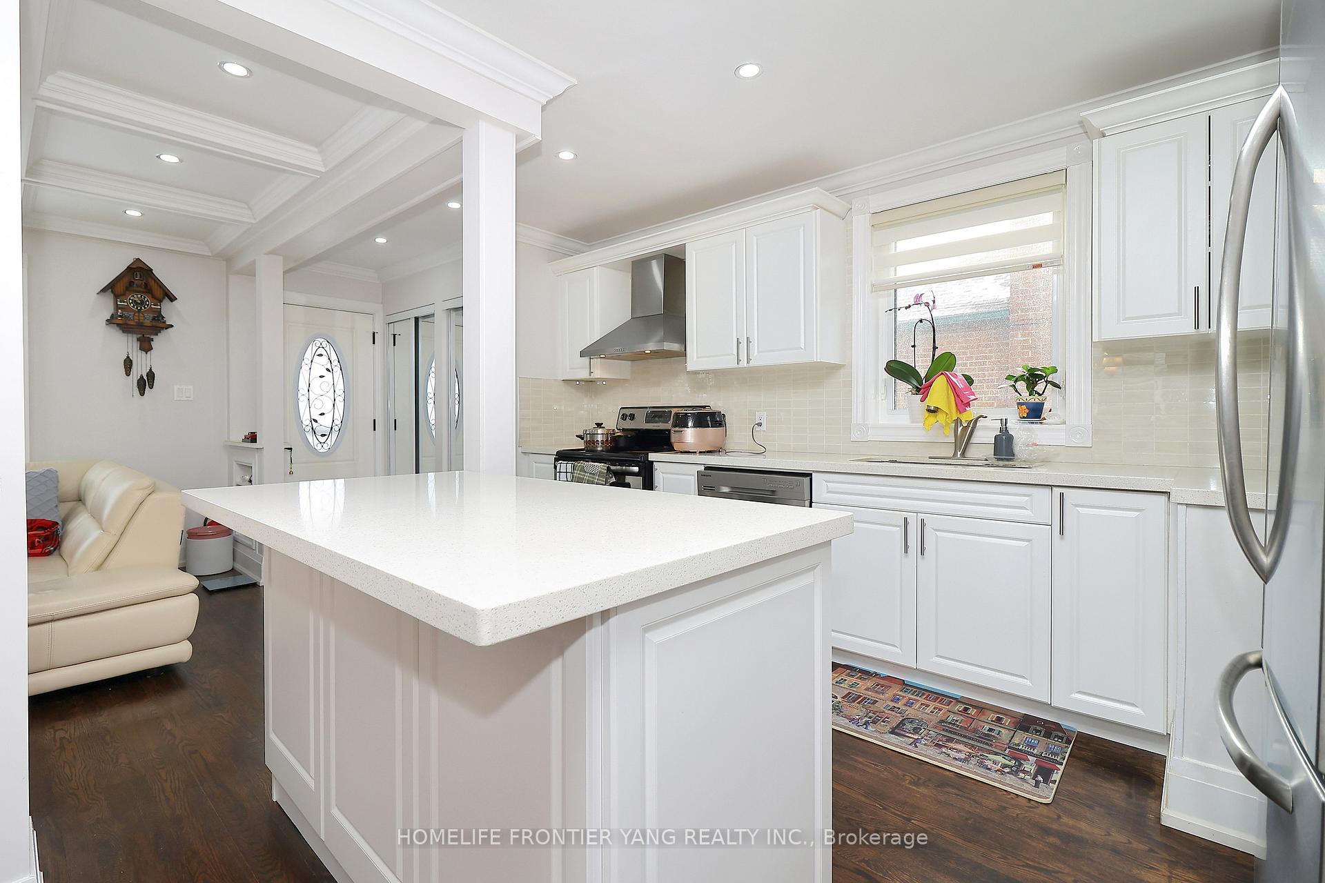Photo 13 of 258 Aldercrest Road, Etobicoke, Alderwood — HOMEH