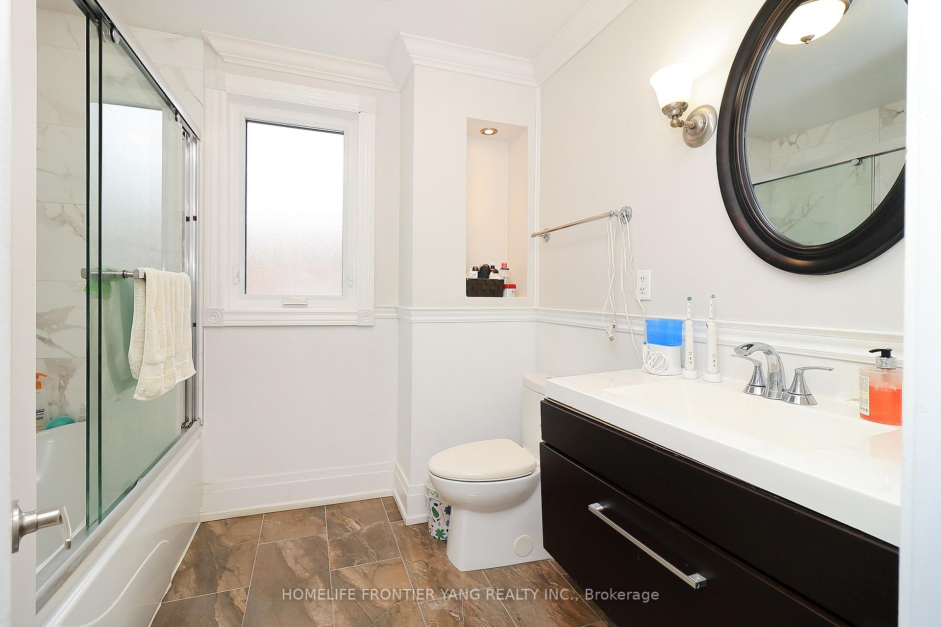 Photo 17 of 258 Aldercrest Road, Etobicoke, Alderwood — HOMEH