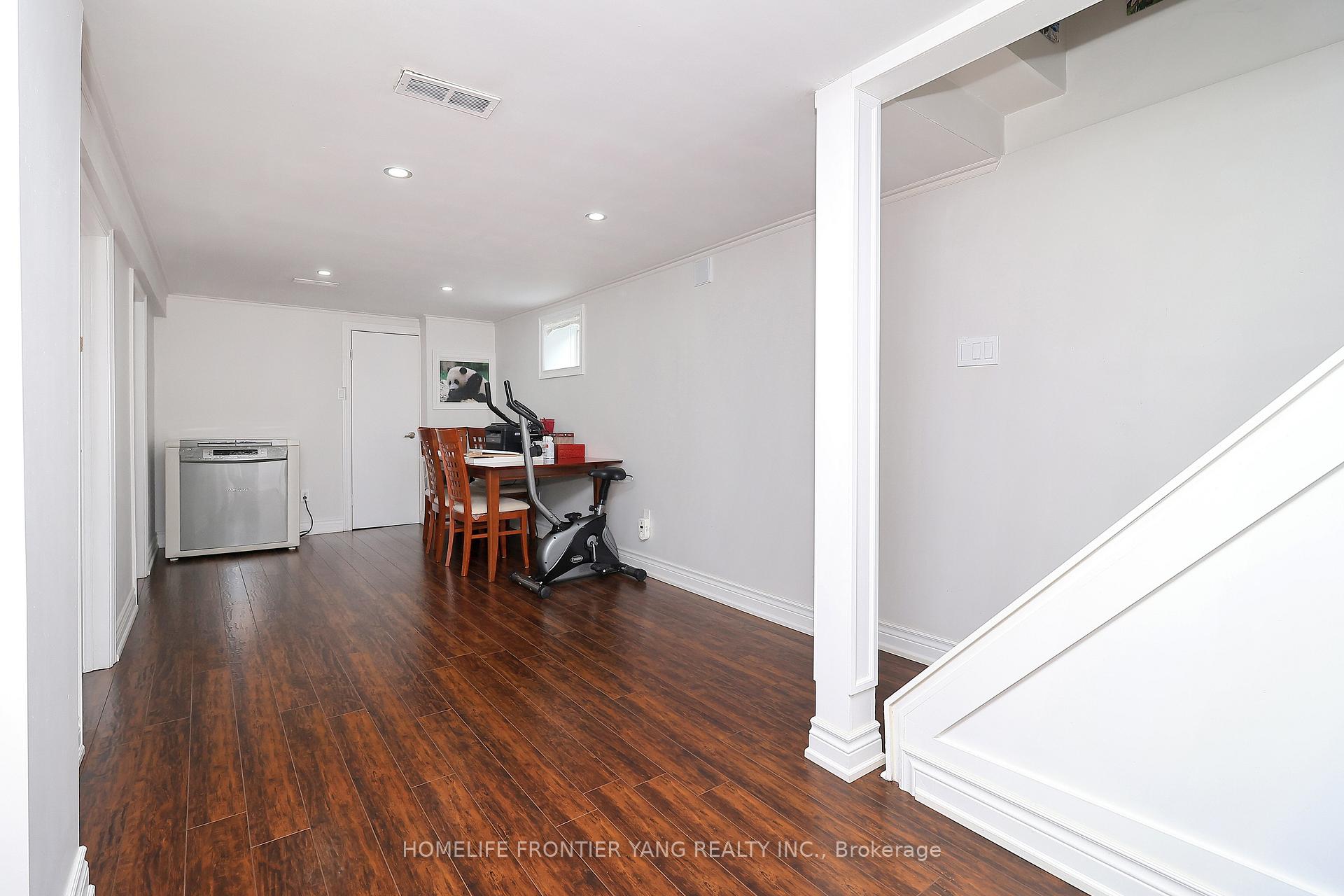Photo 18 of 258 Aldercrest Road, Etobicoke, Alderwood — HOMEH