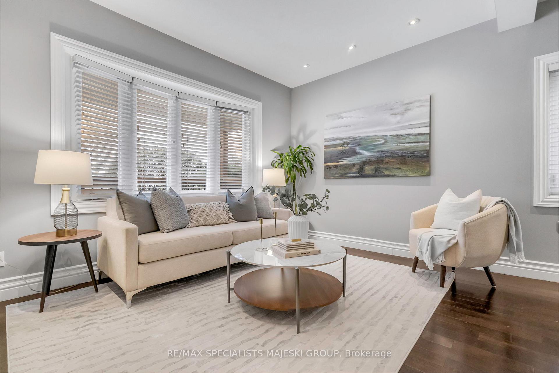 Photo 5 of 34 Cavell Avenue, Etobicoke, Mimico — HOMEH