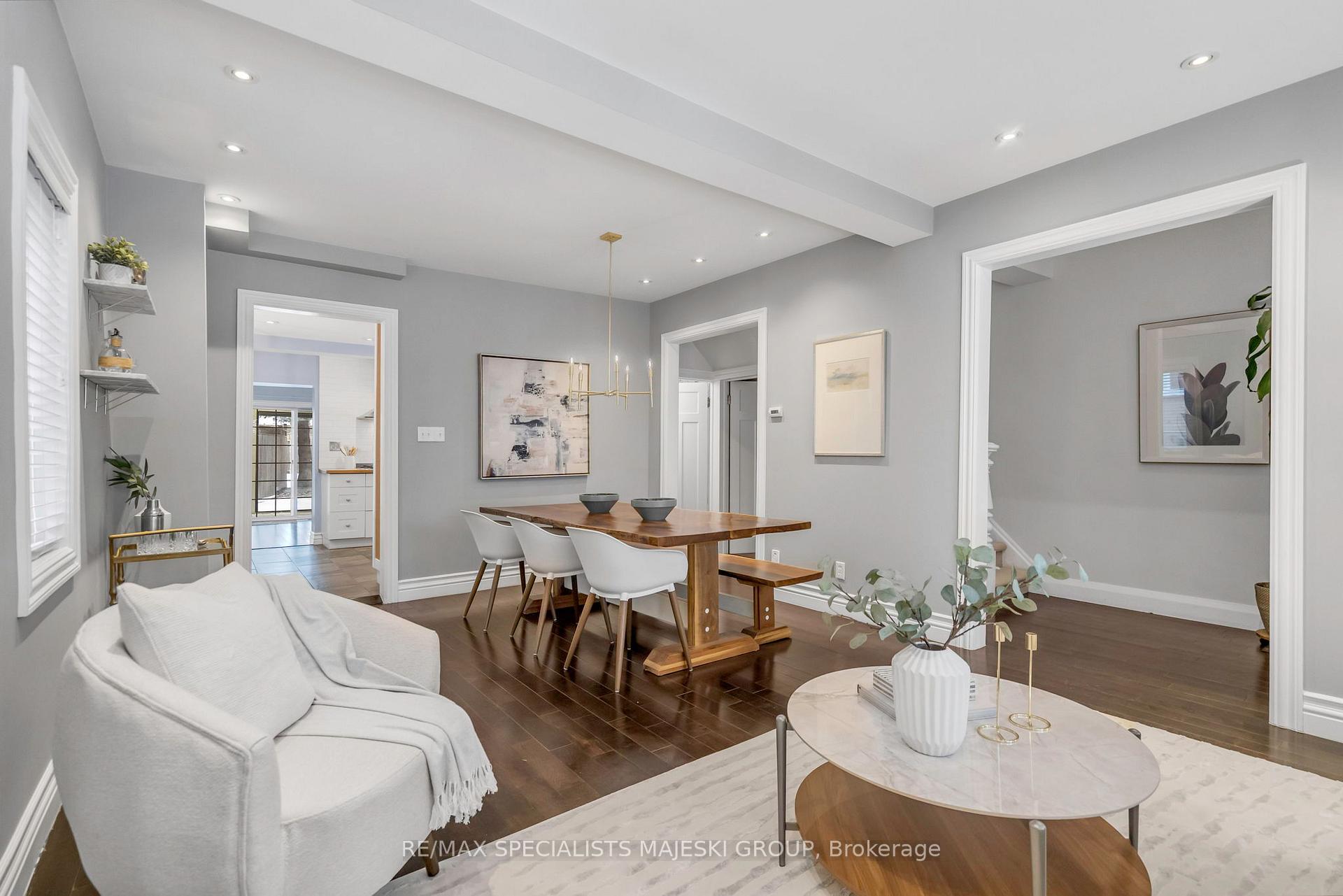 Photo 8 of 34 Cavell Avenue, Etobicoke, Mimico — HOMEH
