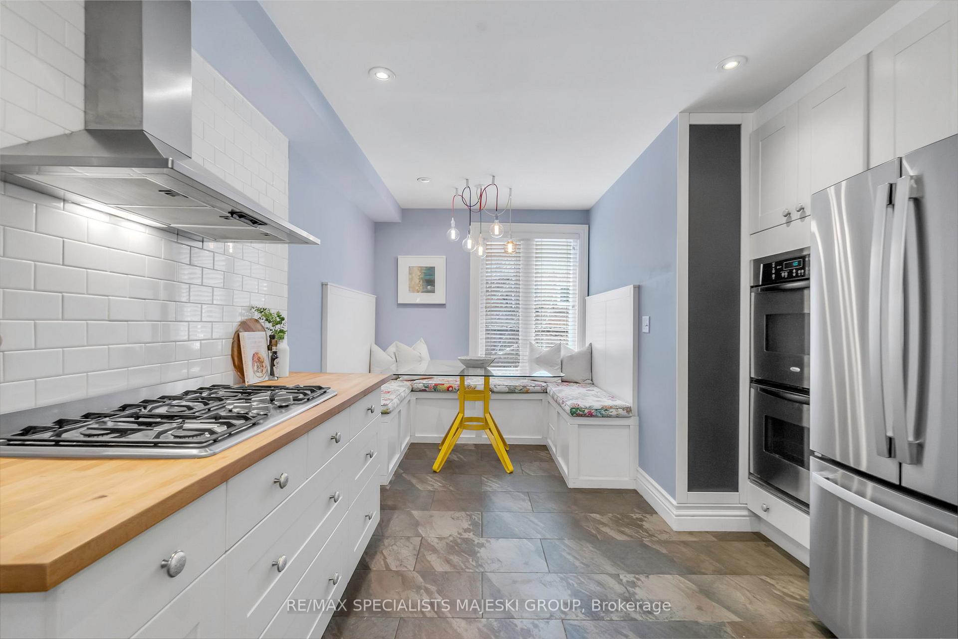 Photo 13 of 34 Cavell Avenue, Etobicoke, Mimico — HOMEH