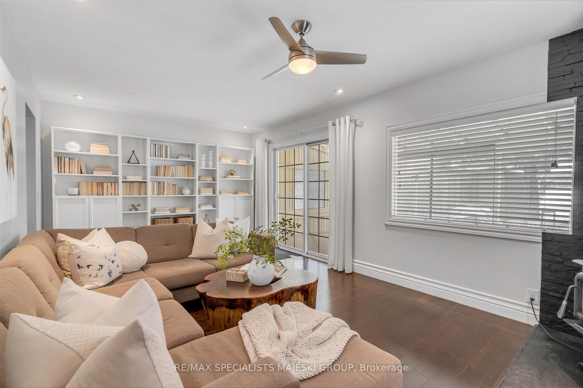 Photo 17 of 34 Cavell Avenue, Etobicoke, Mimico — HOMEH