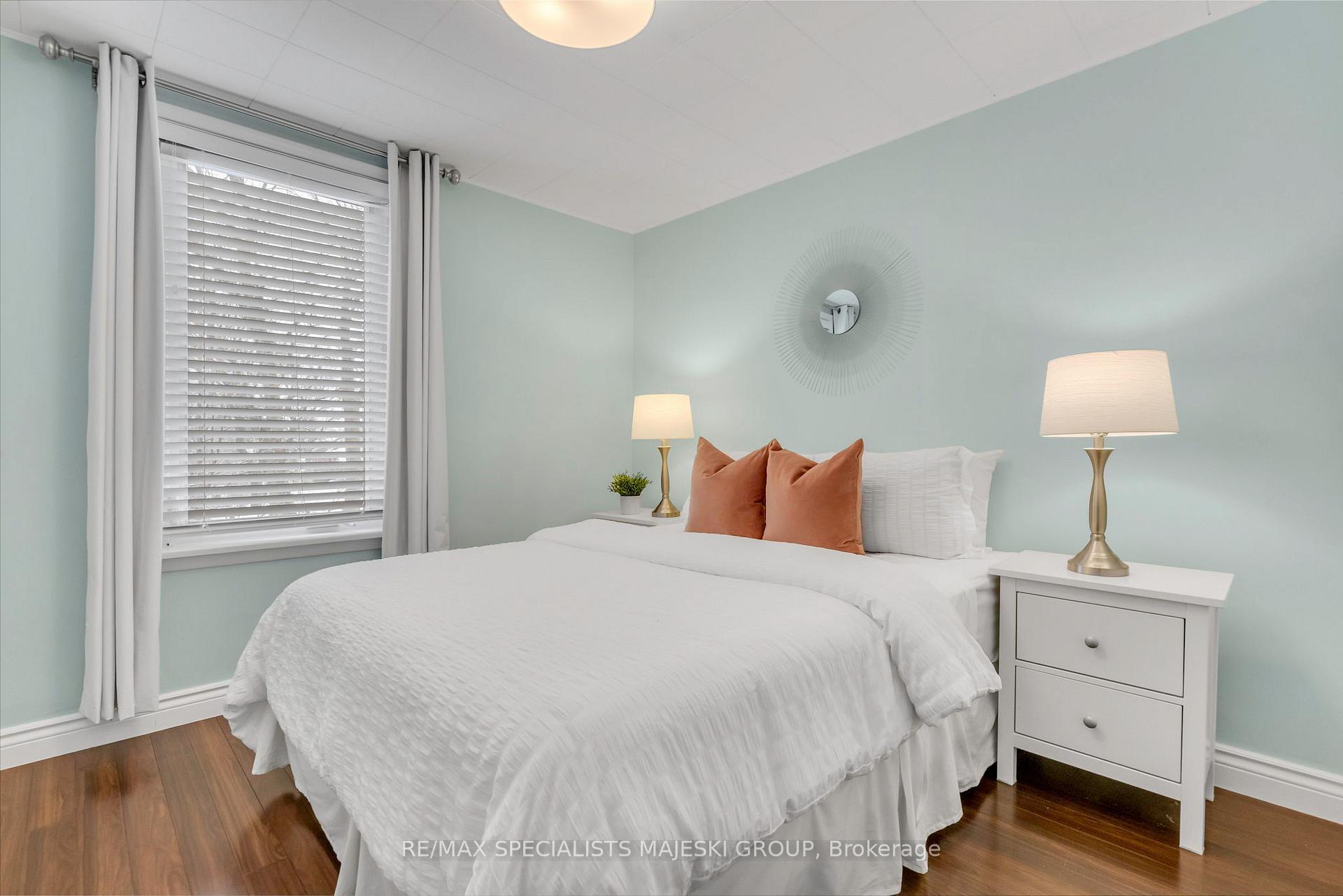 Photo 30 of 34 Cavell Avenue, Etobicoke, Mimico — HOMEH
