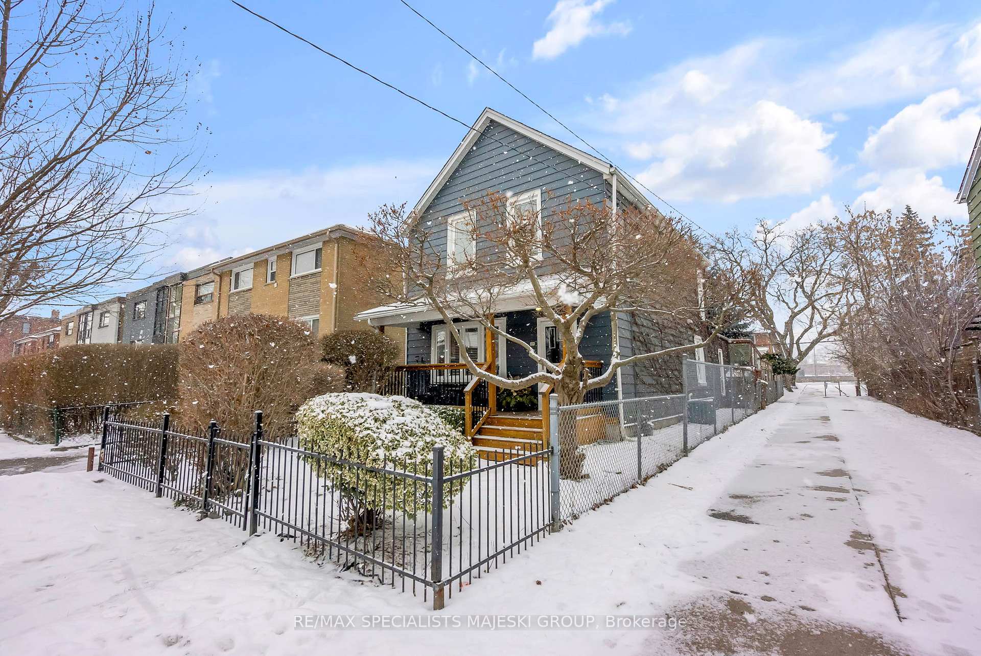 Photo 40 of 34 Cavell Avenue, Etobicoke, Mimico — HOMEH