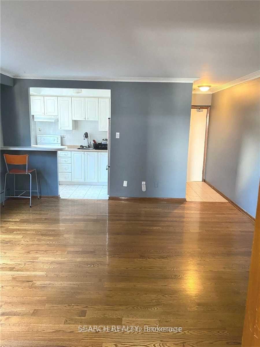 Photo 11 of Unit 4, 115 Eighth Street, Etobicoke, New Toronto — HOMEH