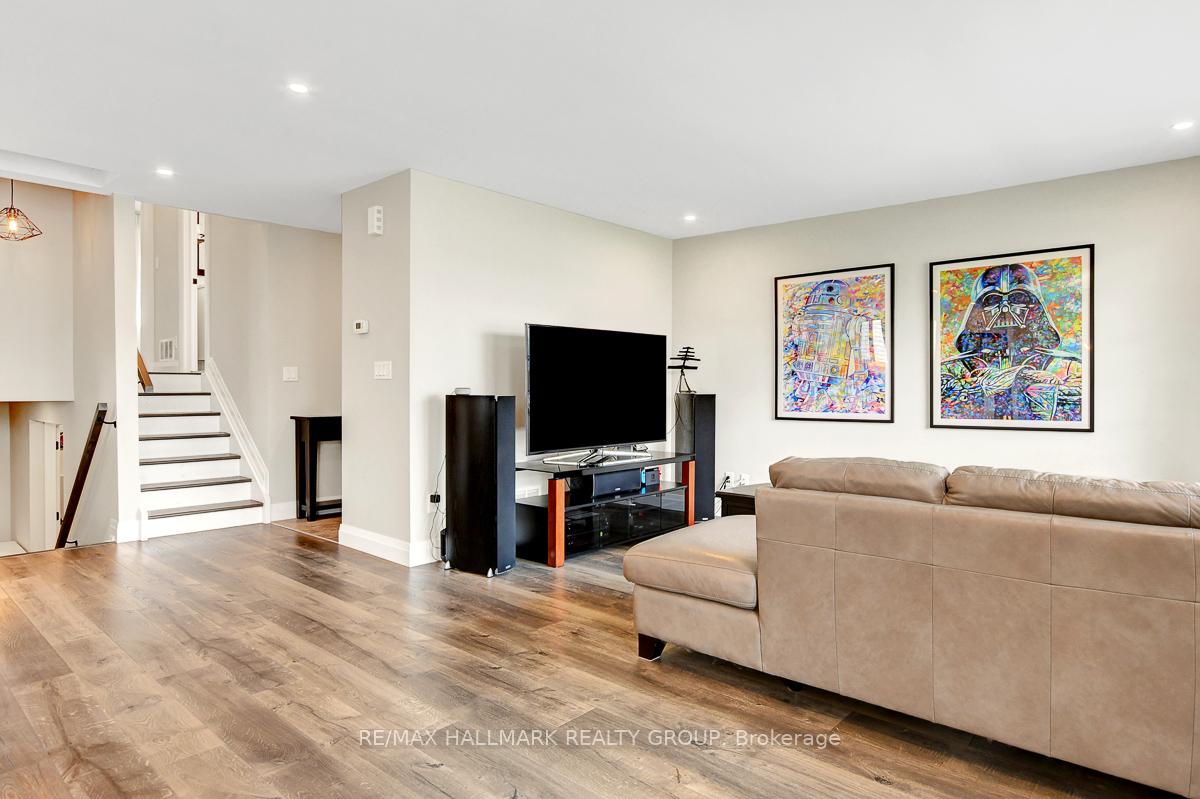 Photo 5 of 2216 Fillmore Crescent, Ottawa, Beacon Hill North — HOMEH