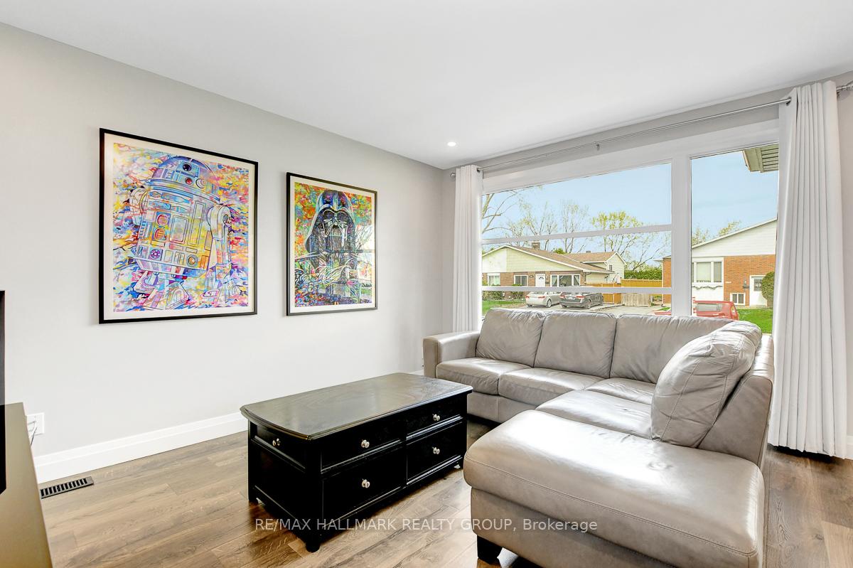 Photo 7 of 2216 Fillmore Crescent, Ottawa, Beacon Hill North — HOMEH