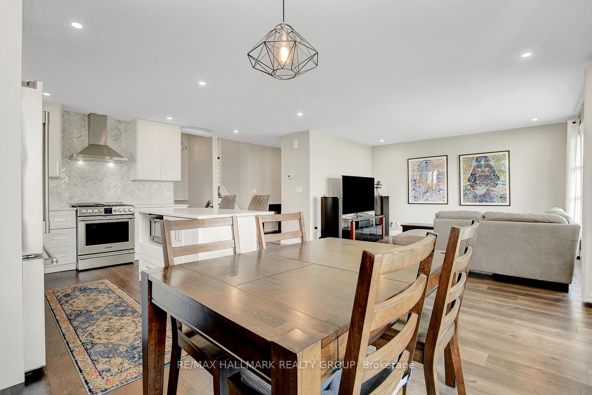 Photo 10 of 2216 Fillmore Crescent, Ottawa, Beacon Hill North — HOMEH