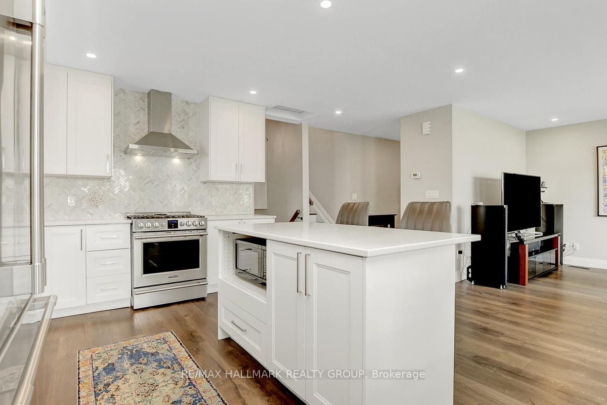 Photo 14 of 2216 Fillmore Crescent, Ottawa, Beacon Hill North — HOMEH