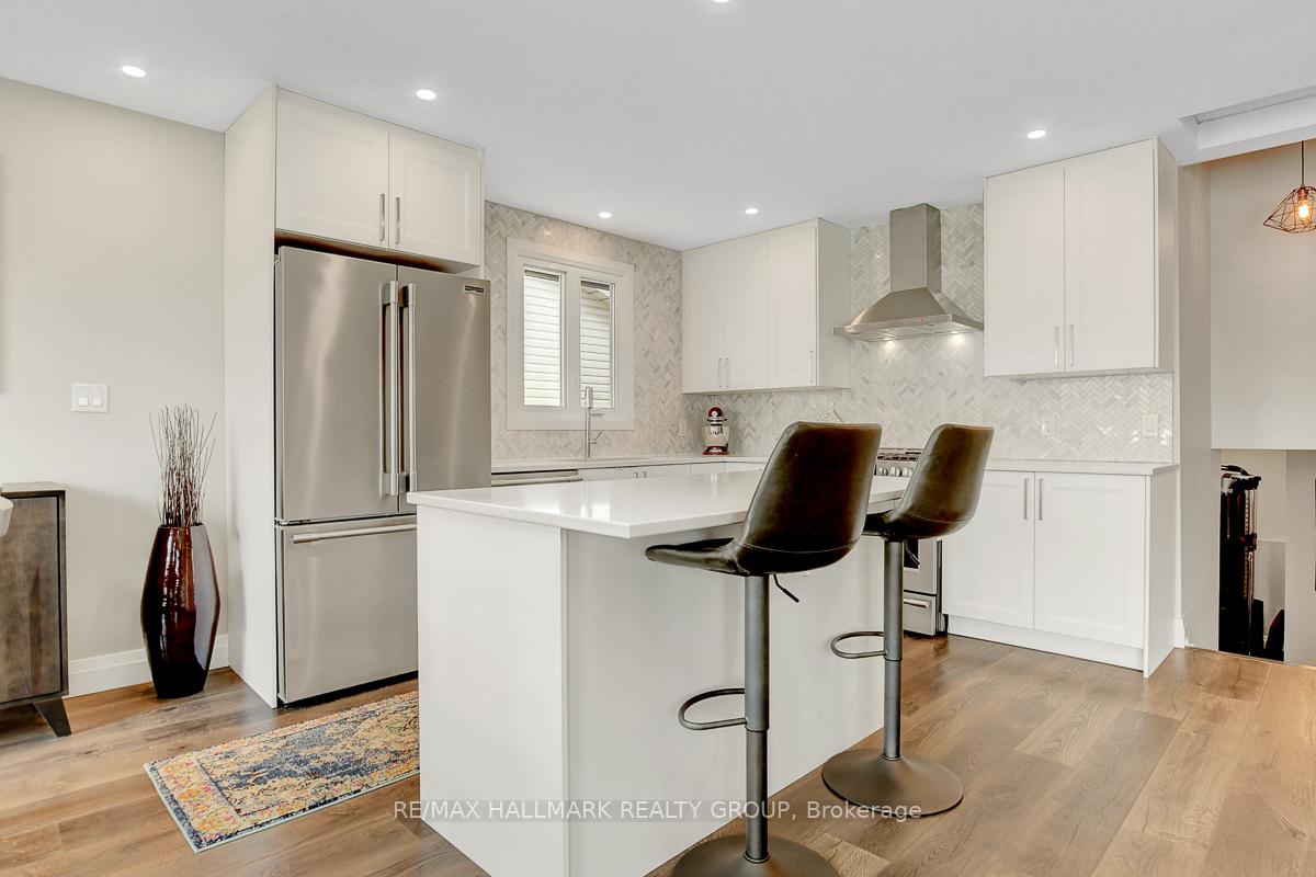 Photo 13 of 2216 Fillmore Crescent, Ottawa, Beacon Hill North — HOMEH