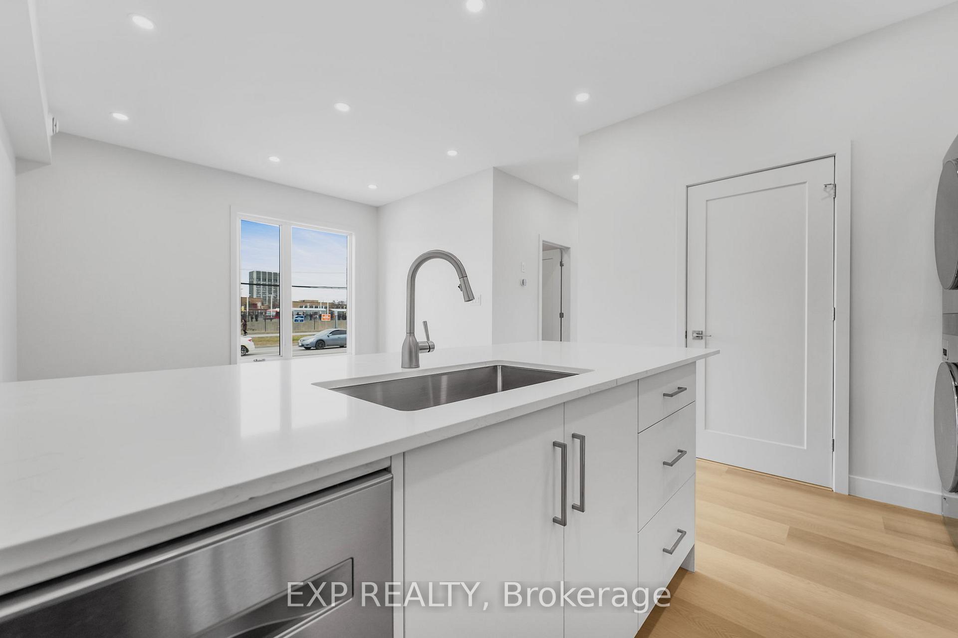 Photo 3 of Unit B, 2 Caroline Avenue, Ottawa, Ottawa West — HOMEH