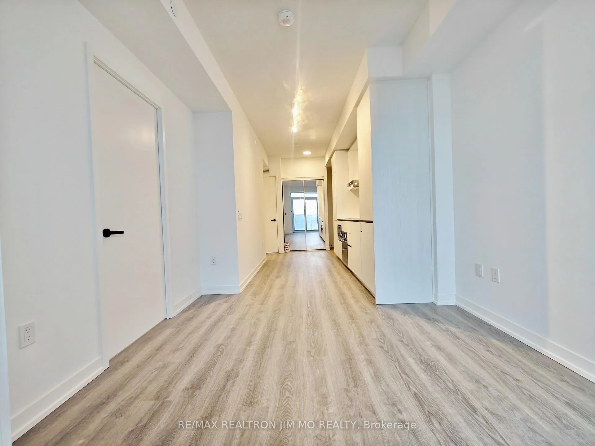Photo 8 of Unit 4607, 8 Interchange Way, Vaughan, Vaughan Corporate Centre — HOMEH