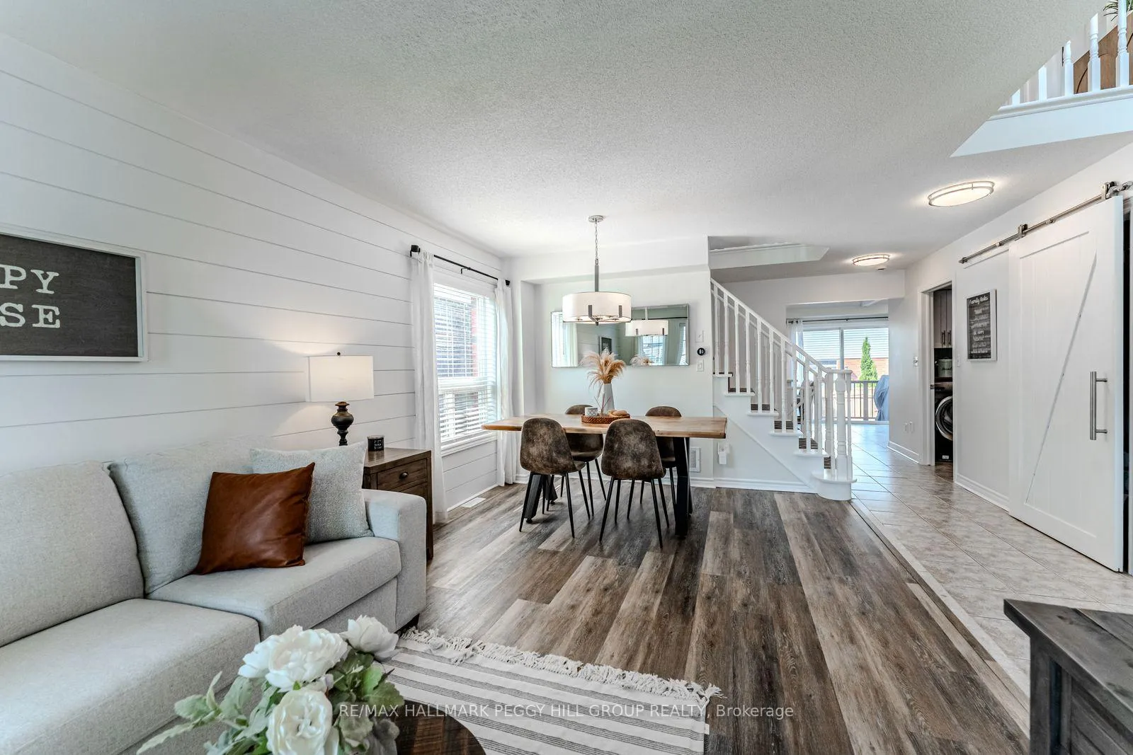 Photo 5 of 14 Regina Road, Barrie, Innis-Shore — HOMEH