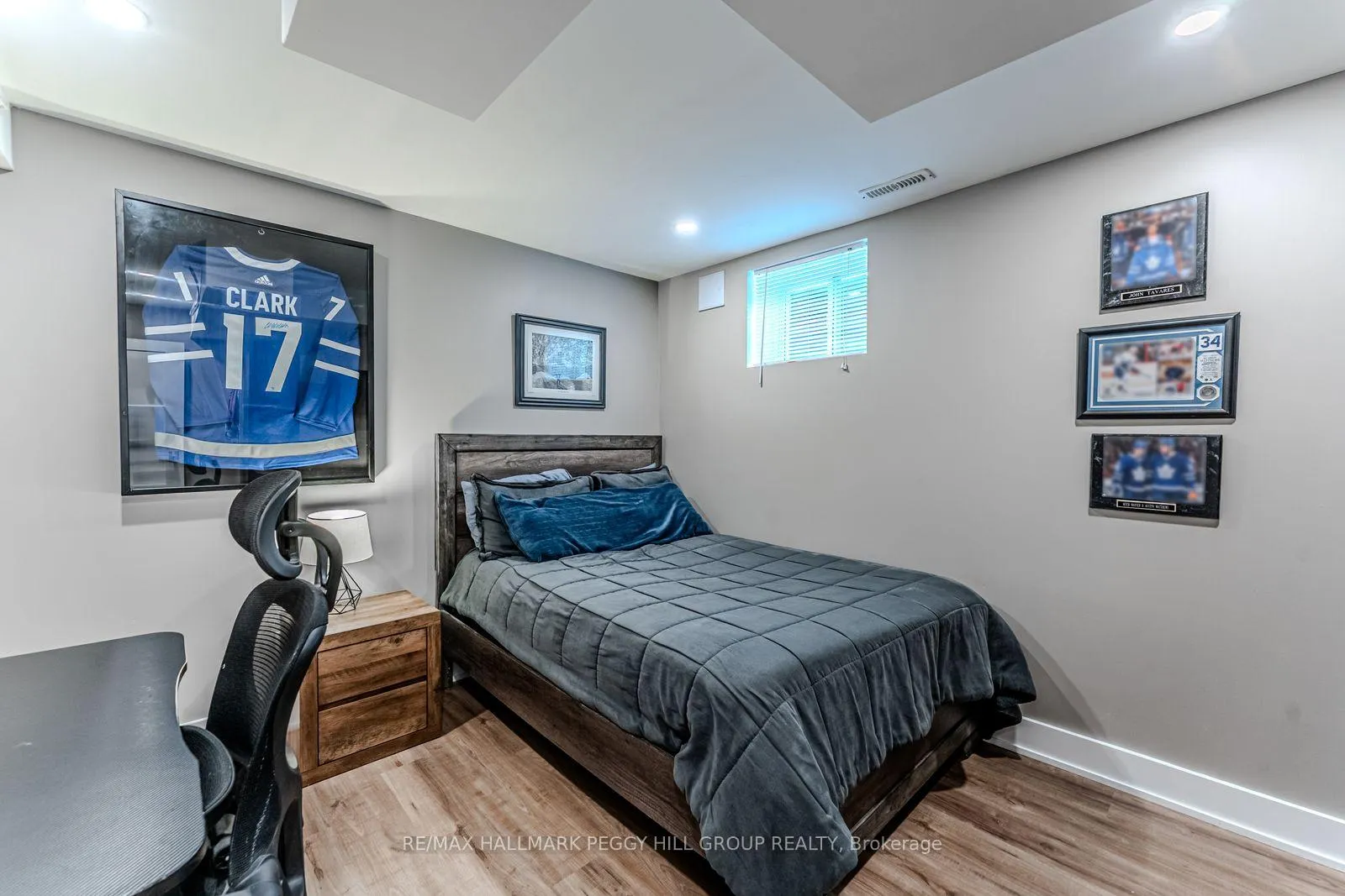 Photo 19 of 14 Regina Road, Barrie, Innis-Shore — HOMEH