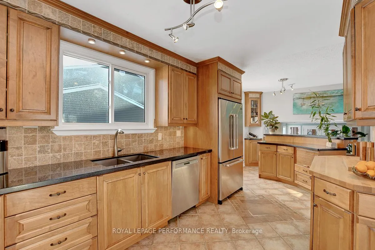 Photo 14 of 2 Woodburn Drive, Ottawa, Blackburn Hamlet — HOMEH
