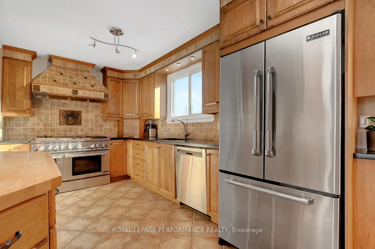 Photo 19 of 2 Woodburn Drive, Ottawa, Blackburn Hamlet — HOMEH